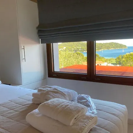 Magic Hotel-2